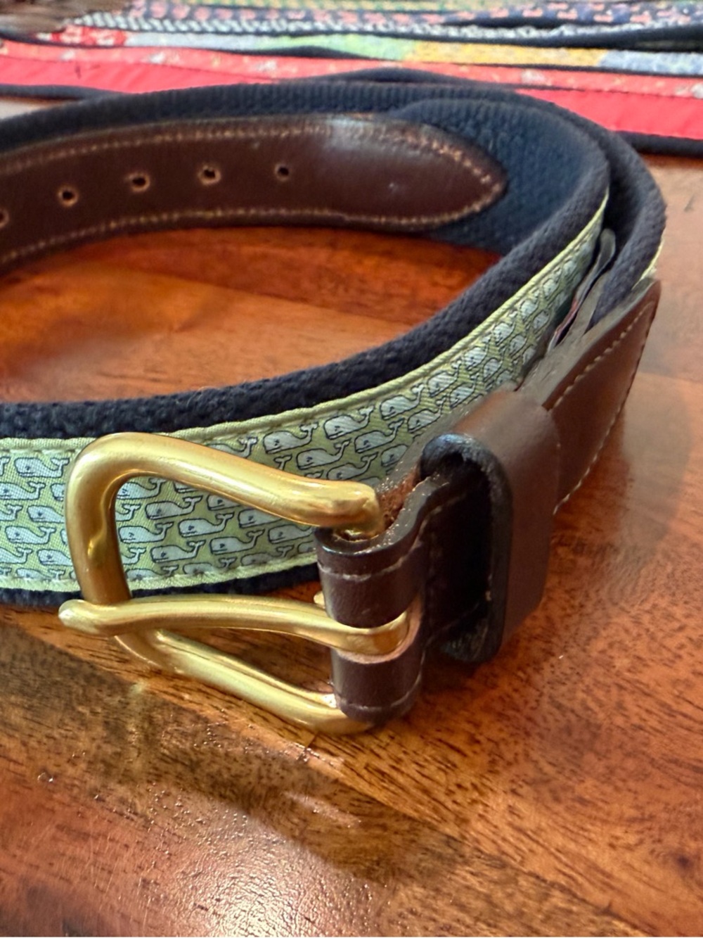 Vineyard Vines Boys Brown Leather Belt with Navy and Green Whale Pattern size 28